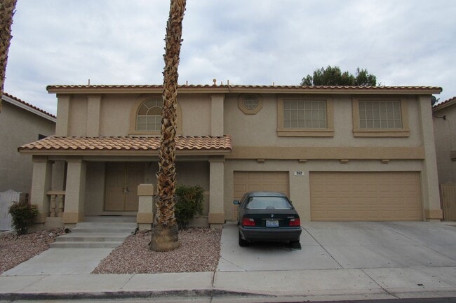 Building Photo - This great home with available with 3 car ...