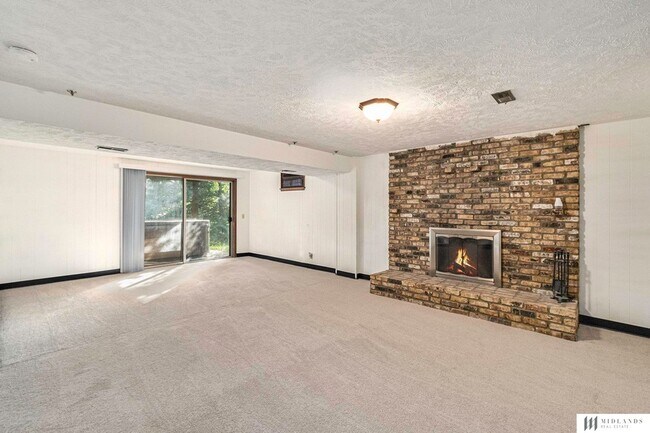 Foto del edificio - 7208 Pine Dr