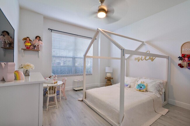 Building Photo - 17548 Canopy Ct