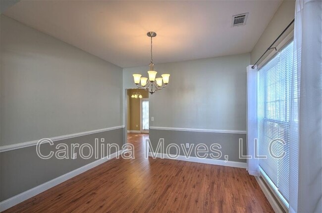 Foto del edificio - 823 Terrace Creek Dr