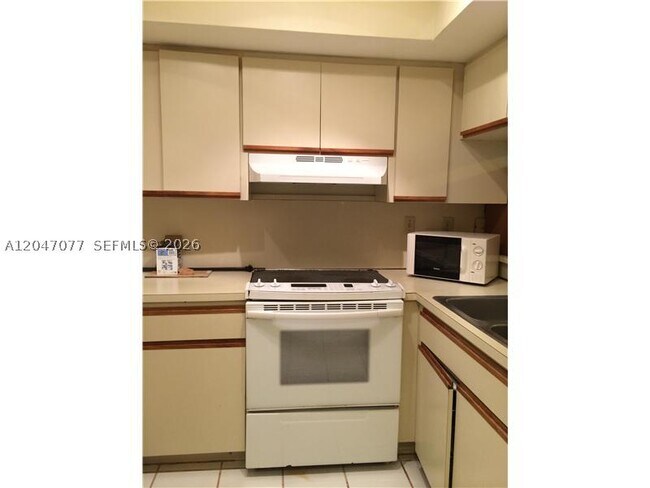 Building Photo - 8977 SW 123rd Ct