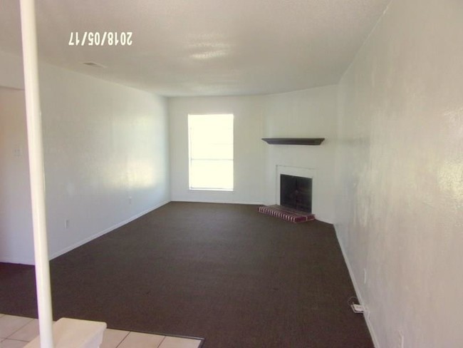 Building Photo - 1803 Roman Rd