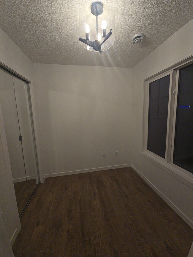 Photo du bâtiment - 1112 Aster Blvd