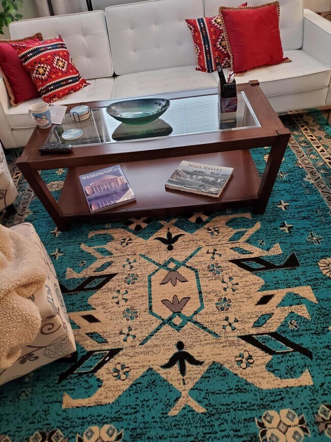 Foto del edificio - 11519 Morocco Rd NE