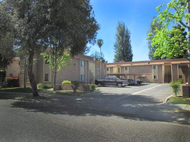 Building Photo - 4166 Melrose St