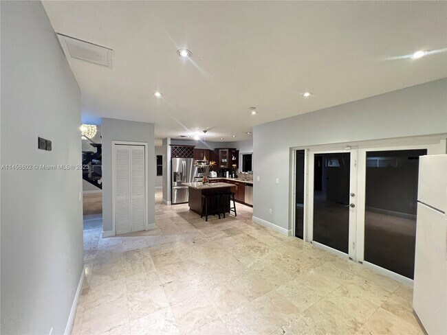 Building Photo - 13900 SW 8th Terrace