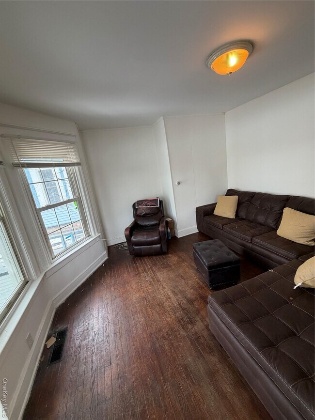 Foto del edificio - 373 Church St