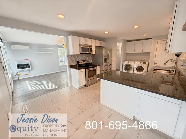 Photo - 5940 S Starlite Dr (Murray, UT) House