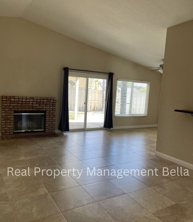 Building Photo - Charming Corner-Lot Home on a Peaceful Cul...