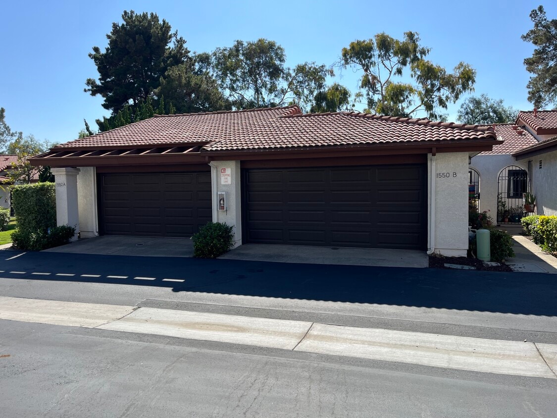 Primary Photo - 1550 Apache Dr