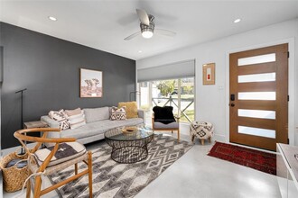 Building Photo - 4620 Englewood Dr