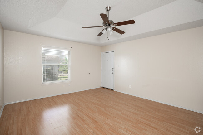 2BR, 1BA - 848SF - Living Area - Paseo Del Sol Apartments