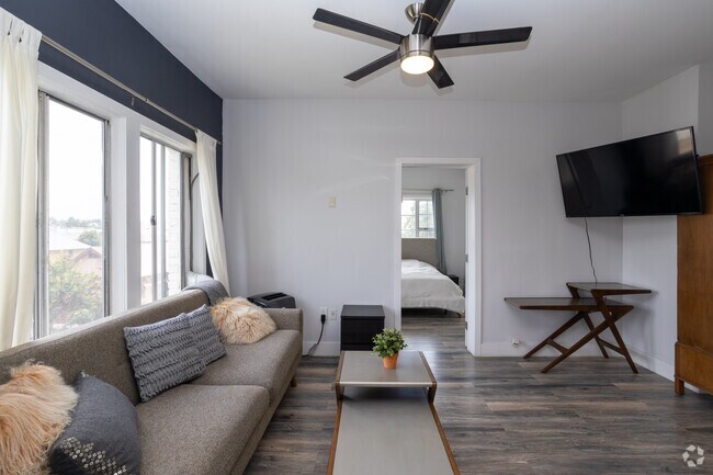 Building Photo - 1423 Magnolia Ave (Hart Properties, LLC)