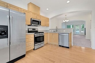 Building Photo - 15411 SW Mallard Dr