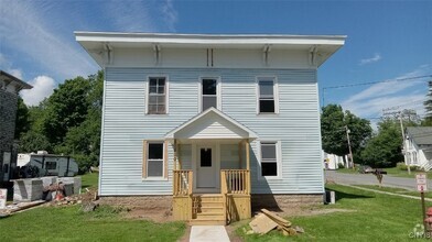 Building Photo - 100 Main St