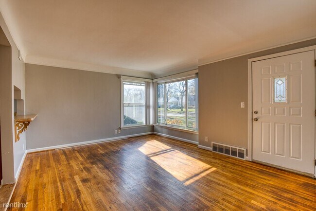 Building Photo - 2 br, 1 bath House - 26114 Palmer Blvd