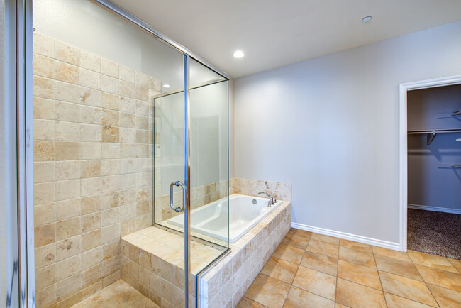 Bathroom - Rancho Serrano - Townhomes