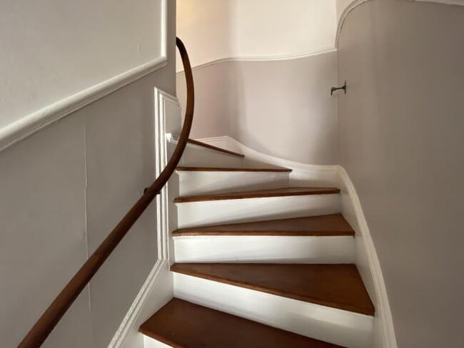 Building Photo - 3 bedroom in San Francisco CA 94114