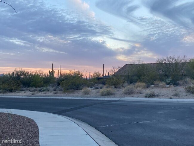 Building Photo - 12636 N Sunrise Shadow Dr
