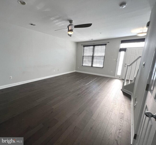 Building Photo - 2724 Oak Leaf Ct