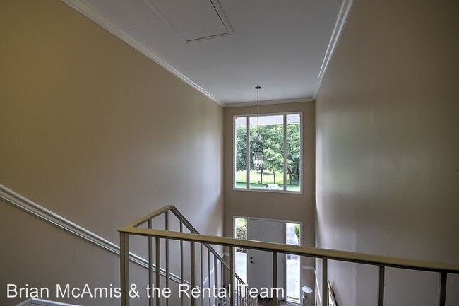 Building Photo - 2 br, 2 bath House - 1900 W. Manor Court #C