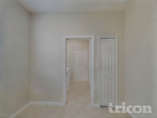 Foto del edificio - 1720 Mountclair Ct