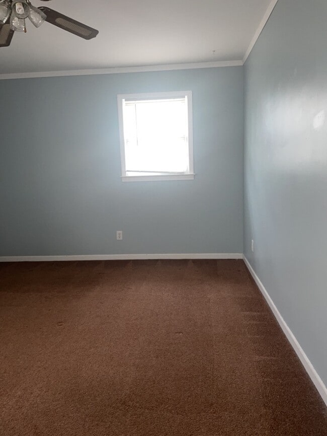 Building Photo - 2 Bedroom 2 Bathroom