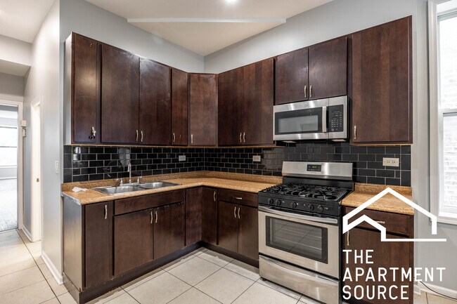 Foto del edificio - 1711 N Kedzie Ave