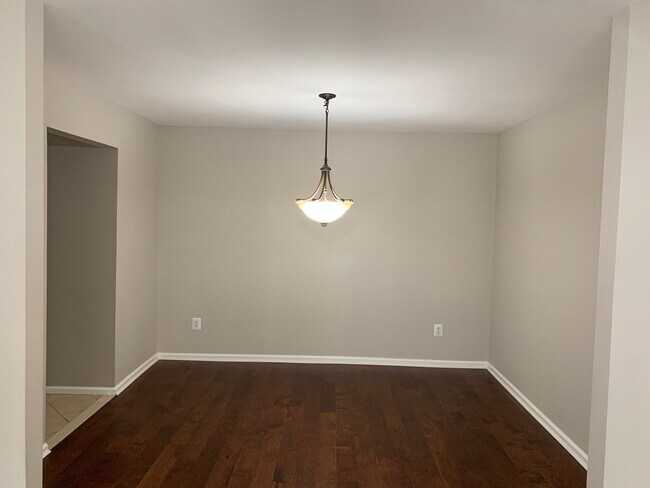 Building Photo - 5808 Coventry Way