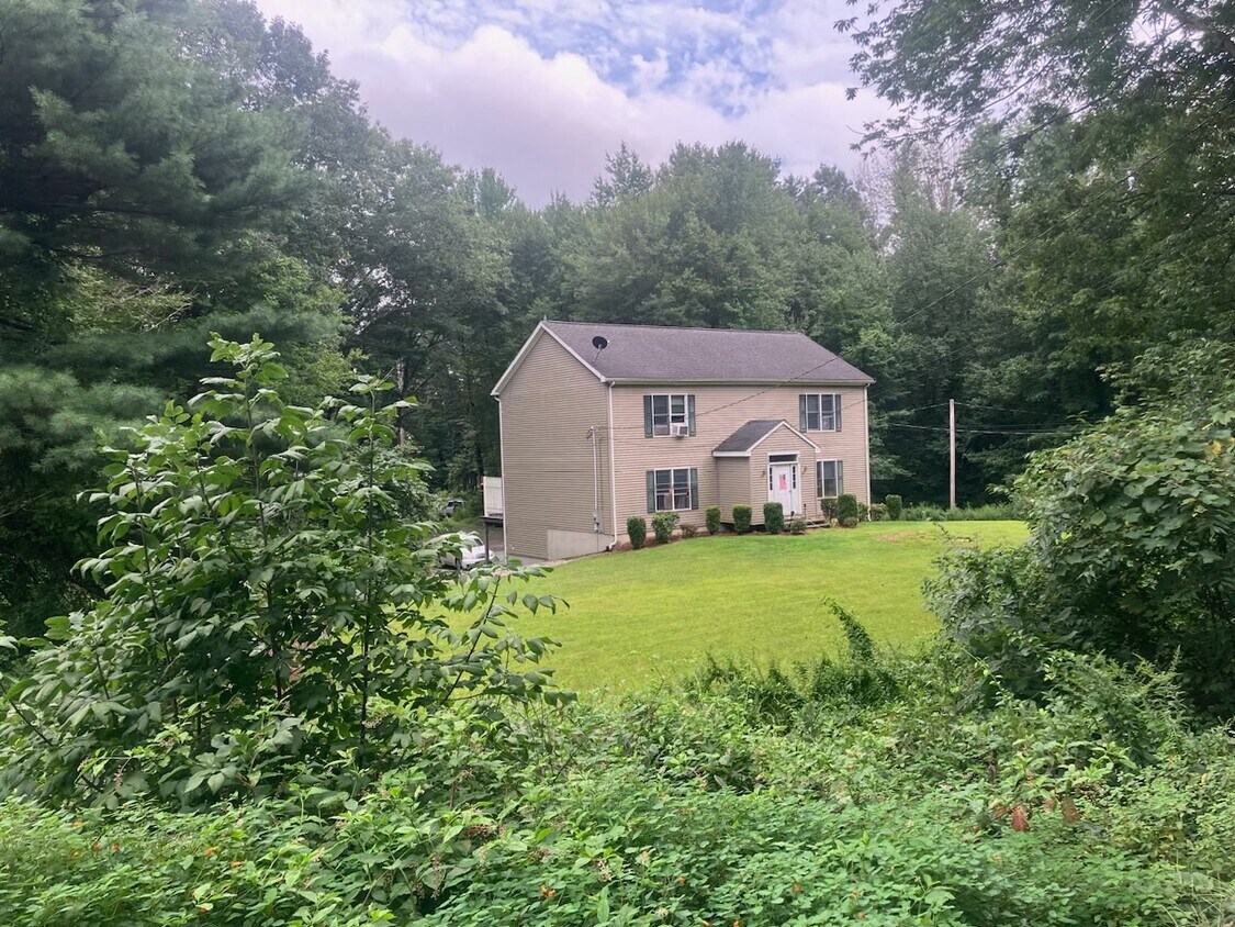 143 Cross St, Boylston, MA 01505 Townhome Rentals in Boylston MA