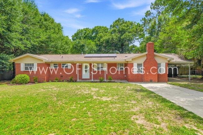 Building Photo - 127 Judith Dr