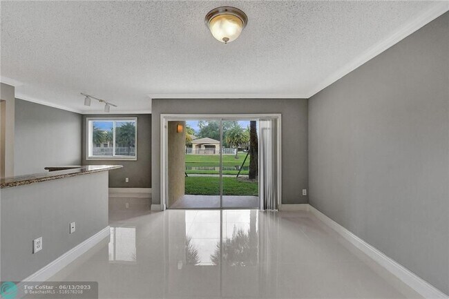 Building Photo - 2600 S University Dr