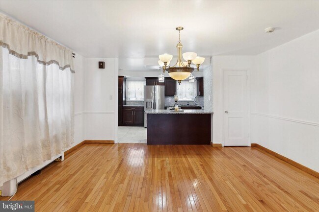 Building Photo - 6424 Algon Ave