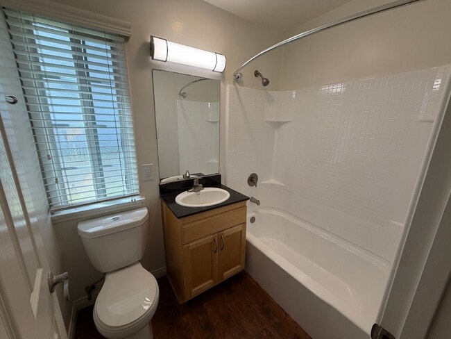 Interior Photo - Somerset Apartments