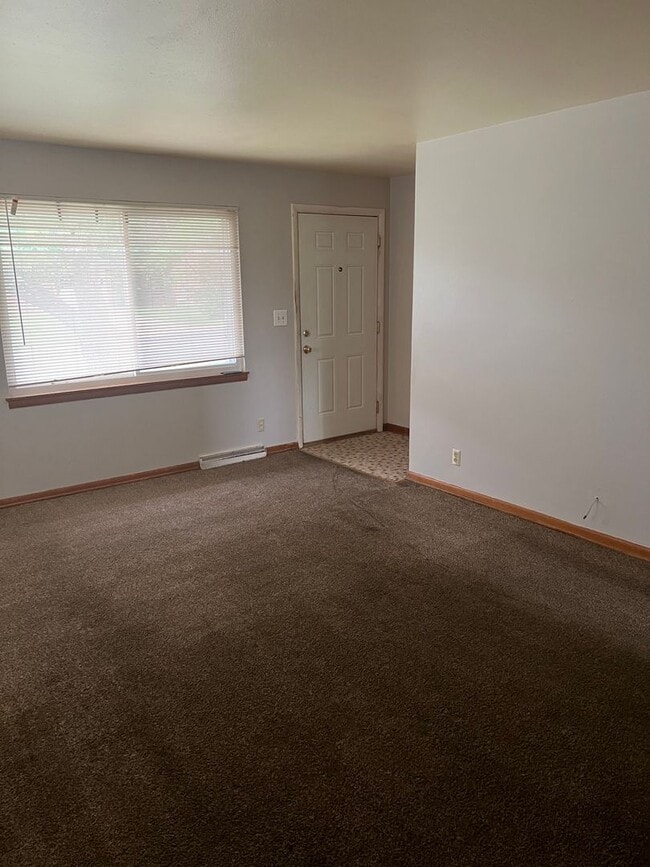 Building Photo - 2505 Quail Dr