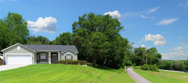 Building Photo - 829 High Pointe Cir