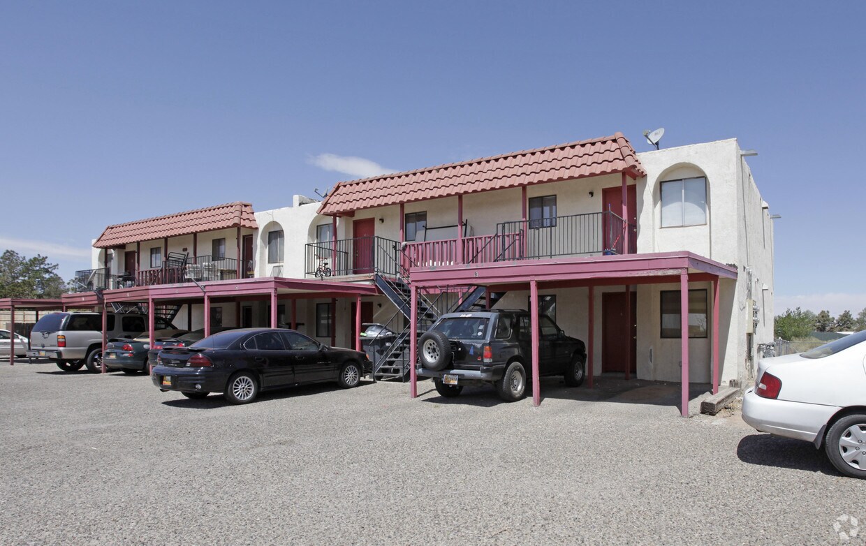 Building Photo - 75 Darlene Rd SE