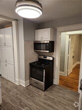 Building Photo - 110 Elmdorf Ave