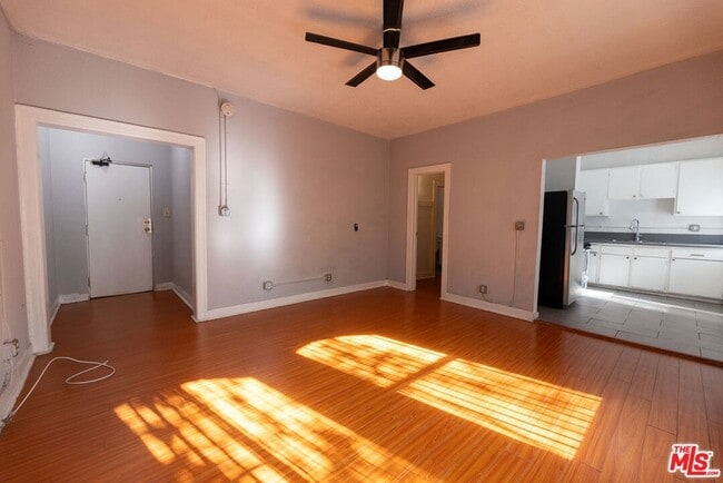 Building Photo - 661 Shatto Pl