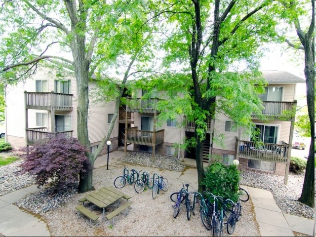 Building Photo - Courtyard Flatlets