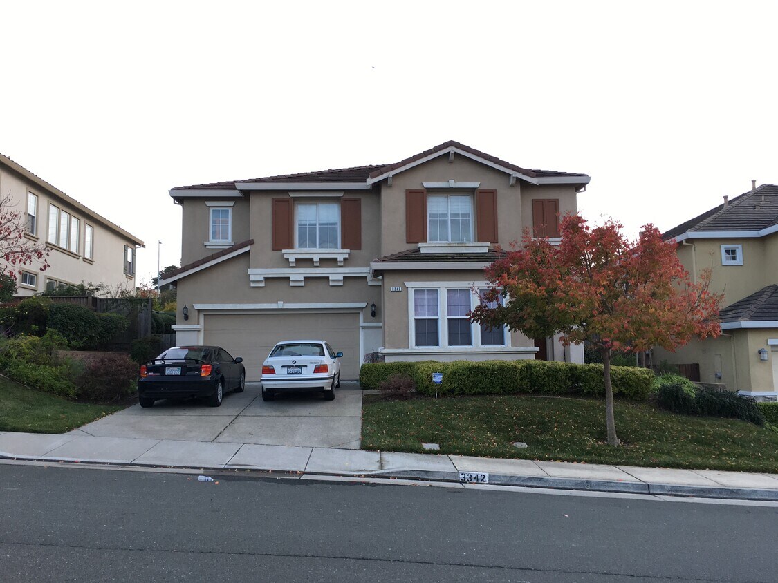 Primary Photo - 3342 Park Ridge Dr
