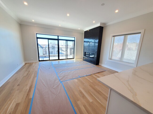 Foto del edificio - 3019 N Clybourn Ave