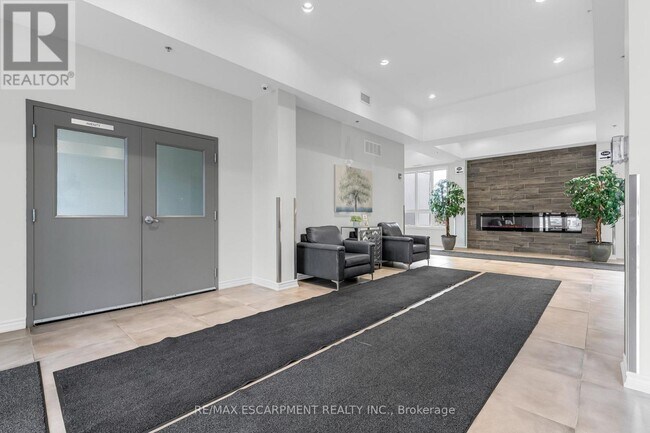 Building Photo - 1370 Costigan Rd