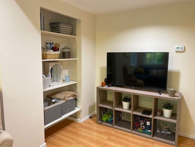 Foto del edificio - Ward Apartments LLC