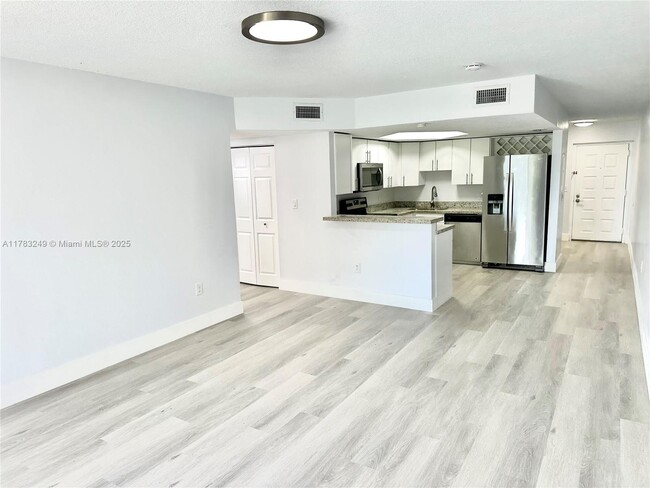 Building Photo - 8373 Lake Dr