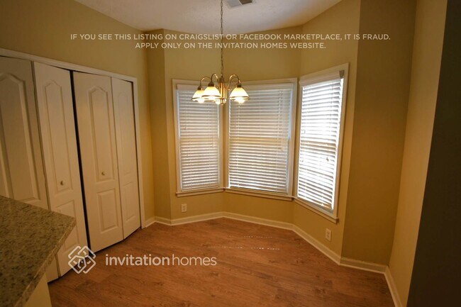 Foto del edificio - 1810 Fairpointe Trce