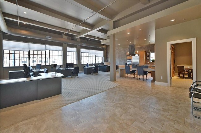 Foto del edificio - 914 N Broadway Ave