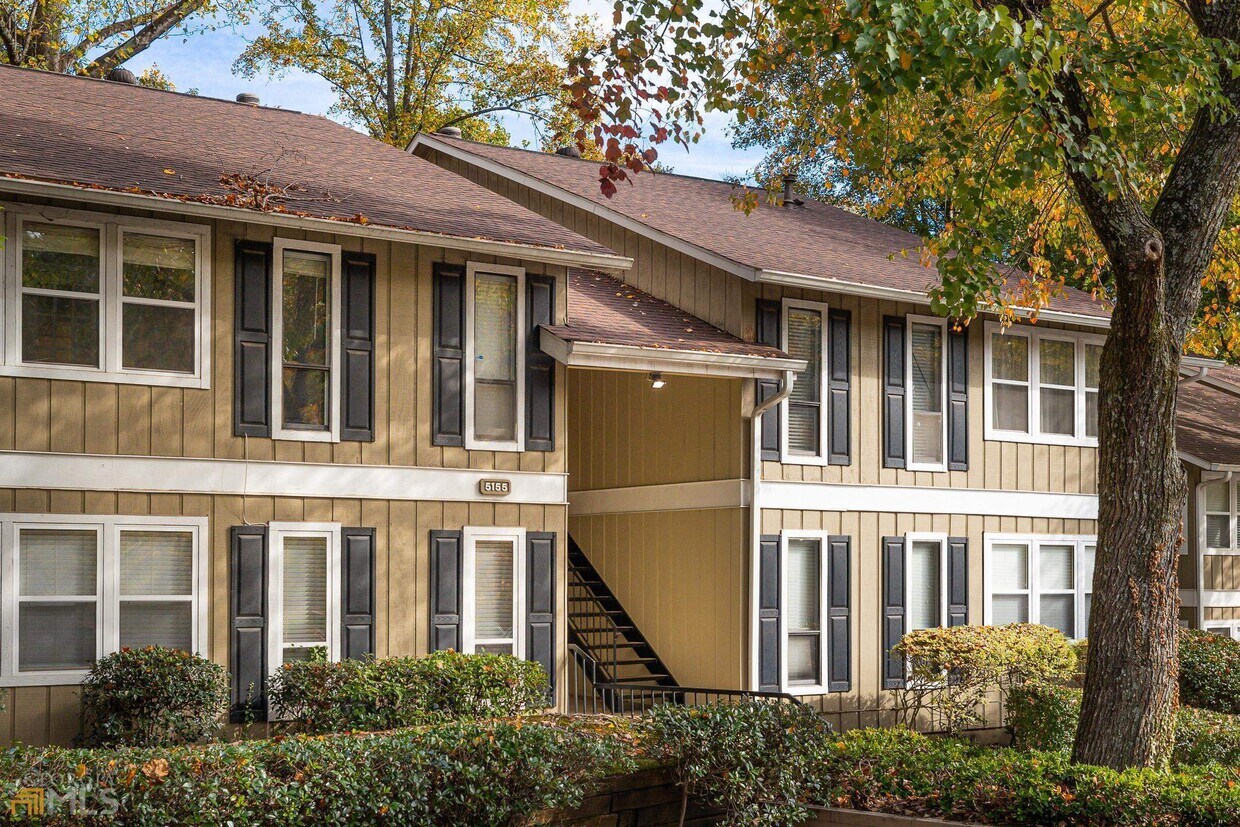 Primary Photo - 5155 Roswell Rd