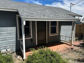 Building Photo - 2121 Terrace St