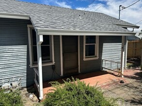 Building Photo - 2121 Terrace St